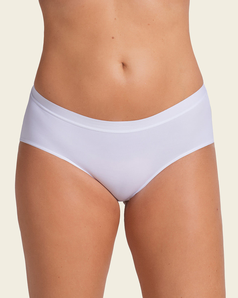 Semi low-rise smooth hiphugger panty