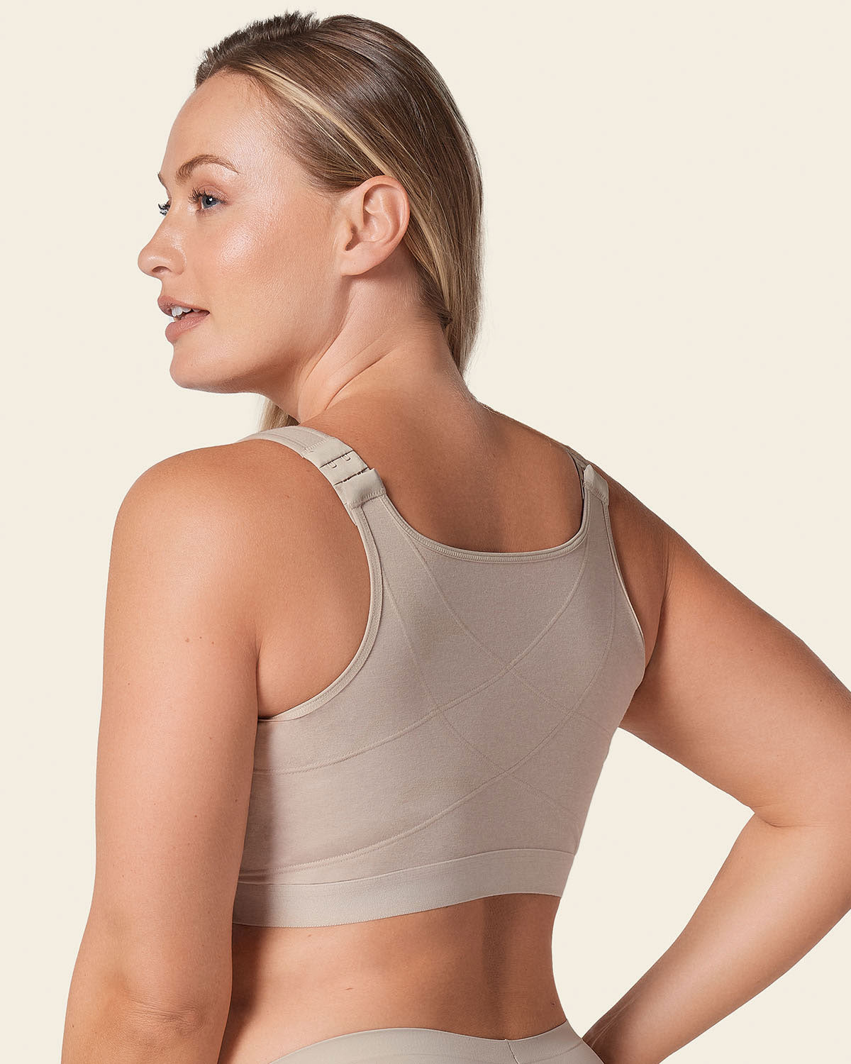 Stretch Cotton Wireless Posture Corrector Bra | Leonisa Canada