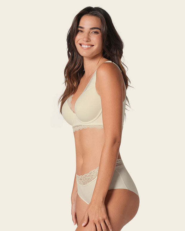 Deep coverage bra: soft lightly-lined lace underwire bra