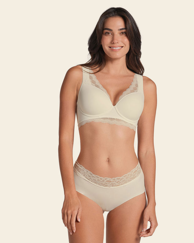 Ultra light lace trim hipster panty