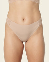 Lace side seamless thong panty#color_802-nude