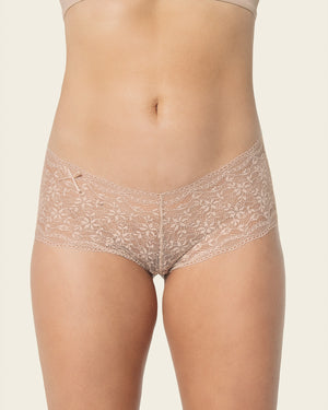 Hiphugger style panty in modern lace#color_801-brown