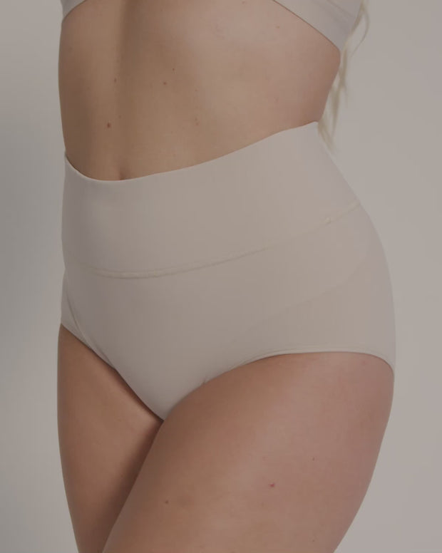 High-waisted classic smoothing brief