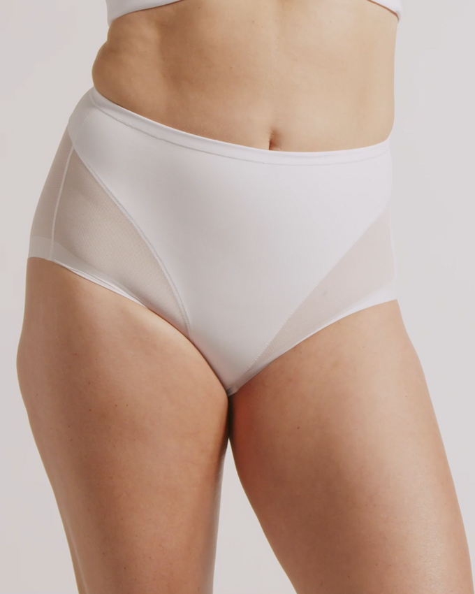 Truly undetectable comfy shaper panty#color_000-white