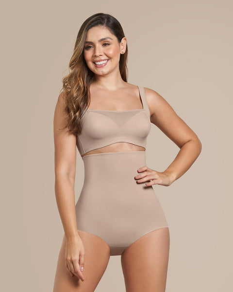 Culotte gainante taille haute avec maintien modéré du ventre et du dos